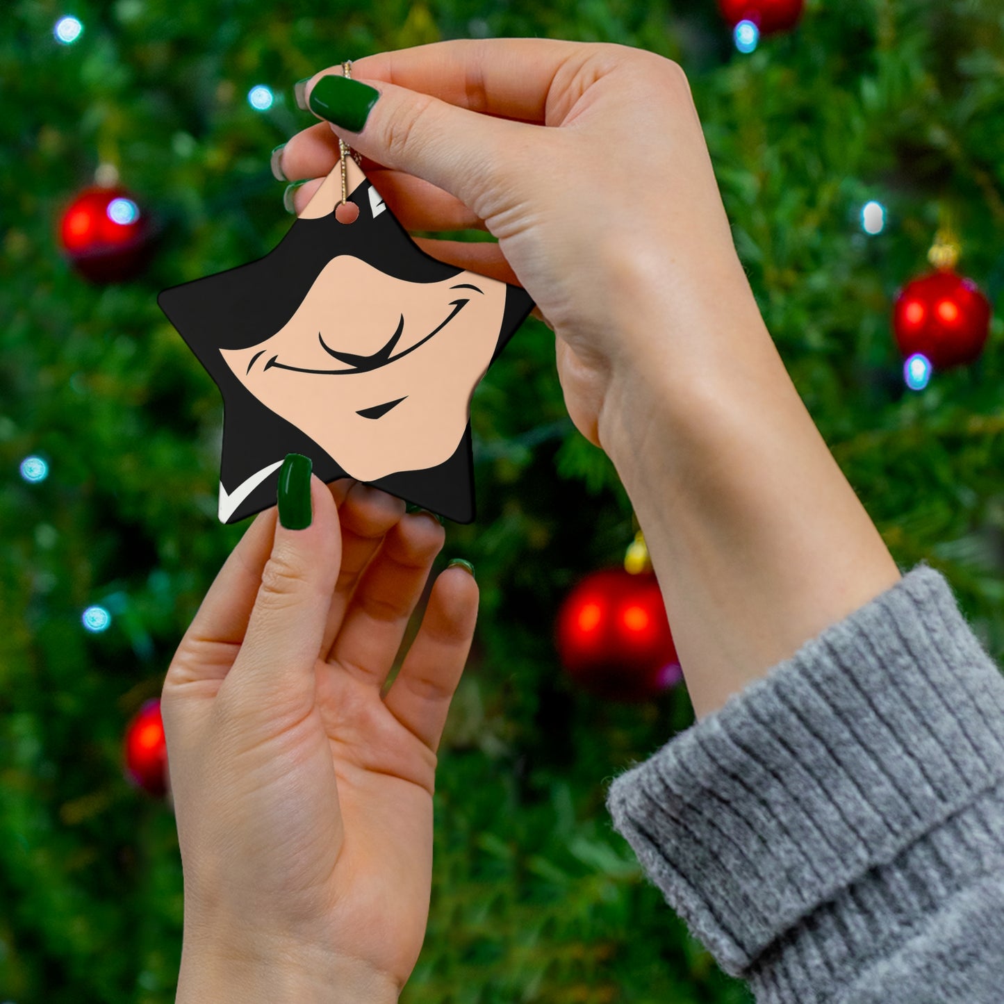 Bono Fly Ornament, Playful Character, Holiday Decor, Unique Gift for Collectors, Christmas Tree Ornament, Seasonal Home Decoration, [...]