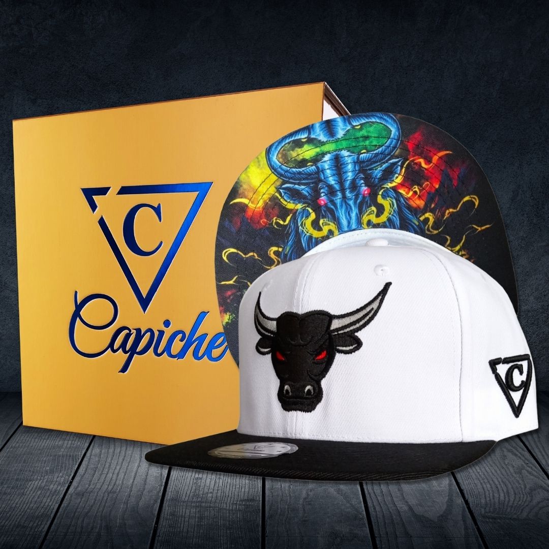 Bull Snapback - White/Black