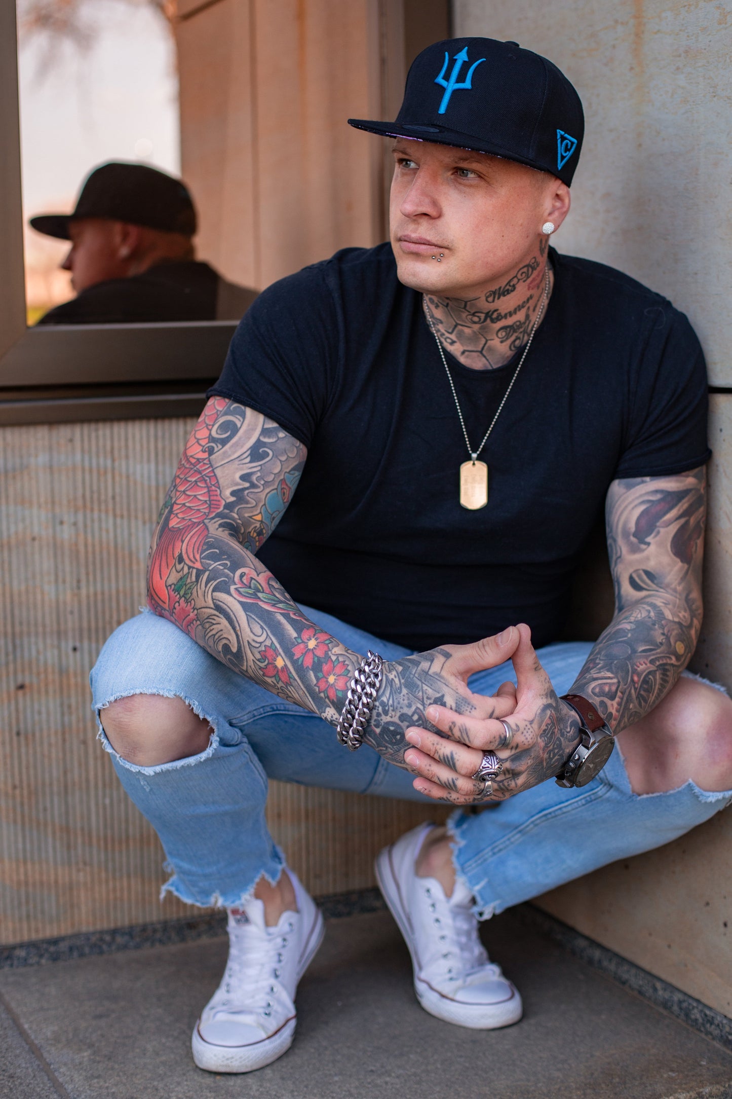 Nyx Snapback - Black/Faux Leather