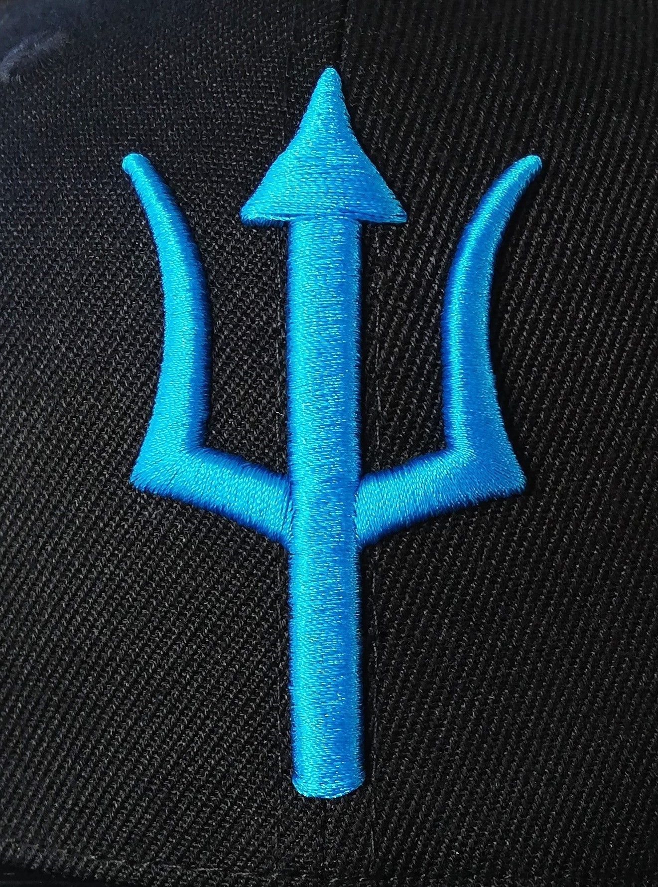 Nyx Snapback - Black/Faux Leather